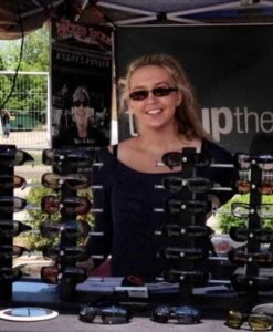 try on sunglasses